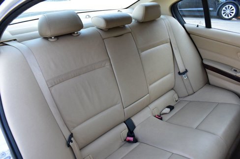 Used 2011 BMW 328i Sedan w/ Premium Pkg image 24