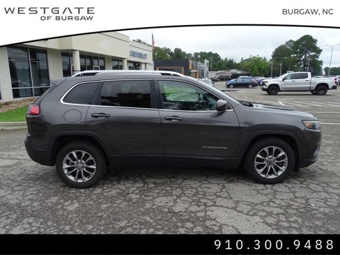 Used 2019 Jeep Cherokee Latitude Plus w/ Comfort/Convenience Group image 10