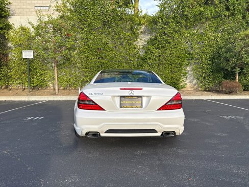 Used 2011 Mercedes-Benz SL 550 image 6