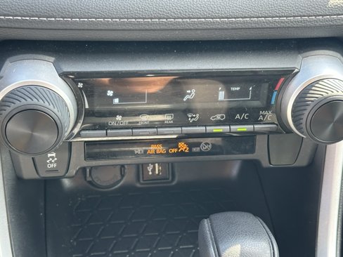 Used 2023 Toyota RAV4 LE image 25