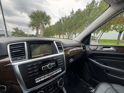 Used 2014 Mercedes-Benz ML 350 4MATIC w/ Premium 1 Package image 16