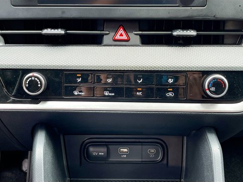 Certified 2024 Kia Sportage LX image 13