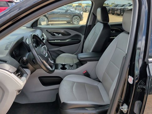 Used 2023 GMC Terrain SLT image 12
