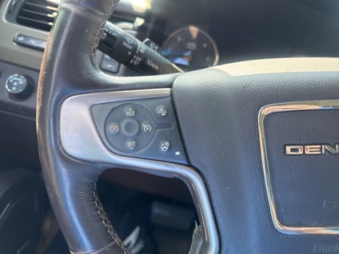 Used 2016 GMC Yukon Denali w/ Open Road Package image 28