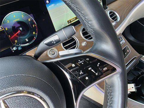 Used 2022 Mercedes-Benz E 350 Sedan w/ AMG Line Exterior image 42