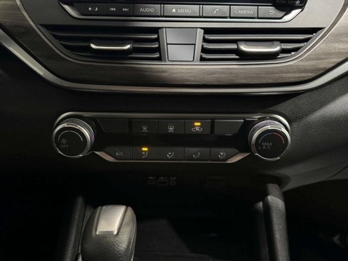 Used 2025 Nissan Altima 2.5 SV image 7