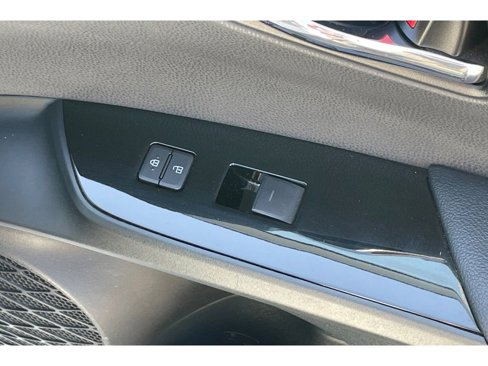 Used 2022 Toyota Prius Prime XLE image 20