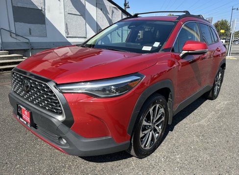 Certified 2023 Toyota Corolla Cross XLE image 1