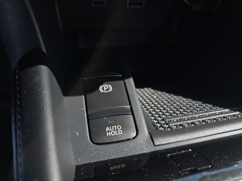 Used 2024 Nissan Kicks SR w/ SR Premium Package image 30