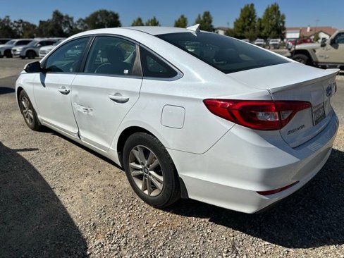 Used 2017 Hyundai Sonata SE image 5