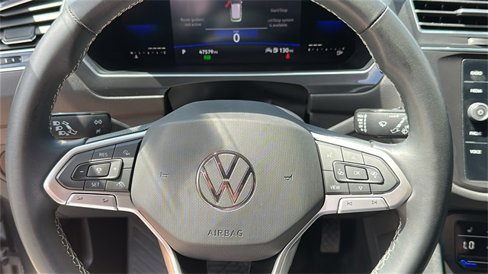 Used 2022 Volkswagen Tiguan SE image 12