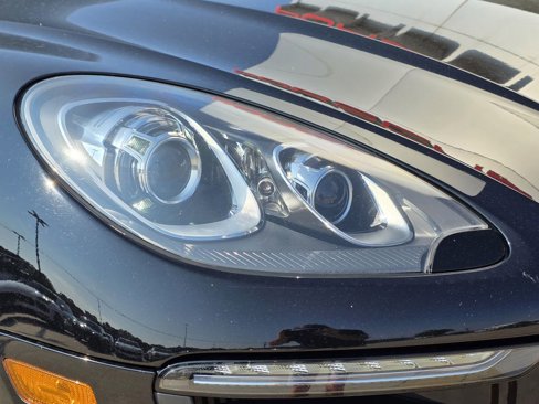 Used 2018 Porsche Macan S w/ Premium Package Plus image 11