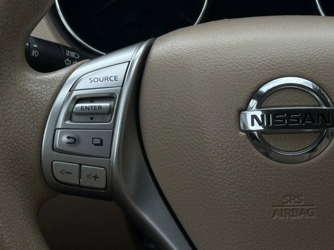Used 2014 Nissan Rogue SV w/ SV Family Package image 30