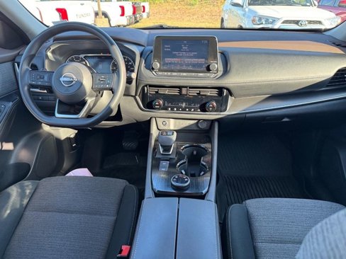 Used 2022 Nissan Rogue SV image 17