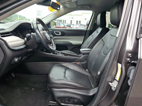 Certified 2022 Jeep Compass Limited image 13