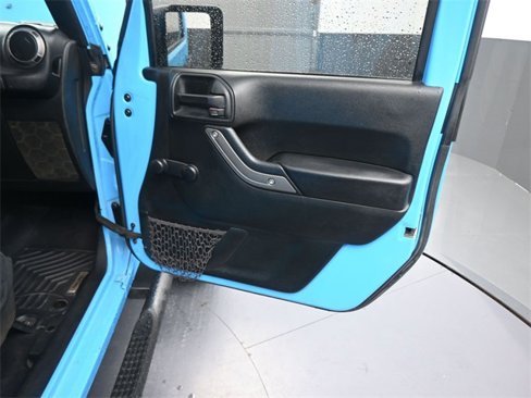 Used 2018 Jeep Wrangler Unlimited Sport w/ Connectivity Group image 11