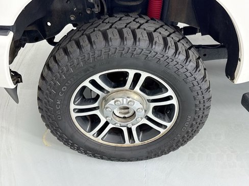 Used 2015 Ford F350 Platinum w/ FX4 Off-Road Package image 27