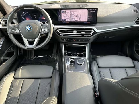Certified 2024 BMW 330e xDrive image 22