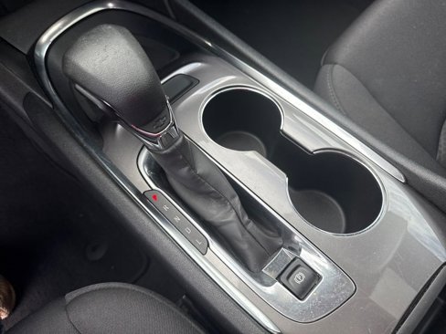Used 2022 Chevrolet Malibu LT image 24