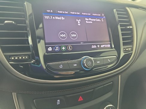 Used 2020 Chevrolet Trax LT image 17
