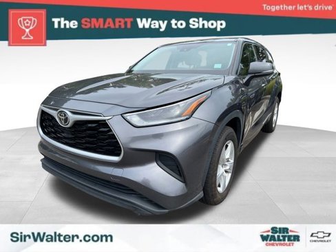 Used 2021 Toyota Highlander L image 1