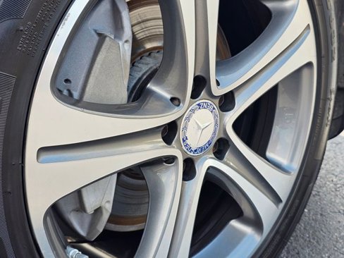 Used 2017 Mercedes-Benz E 300 4MATIC image 7