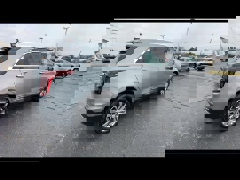 Used 2024 Cadillac XT5 Premium Luxury image 8