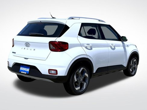 New 2025 Hyundai Venue SEL image 6