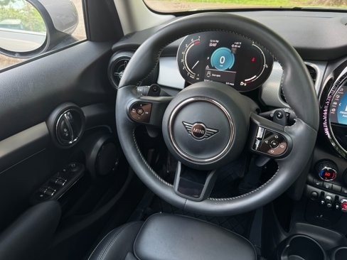 Used 2022 MINI Cooper S w/ Premium Package image 54