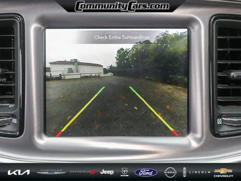 Used 2019 Dodge Challenger SXT image 17