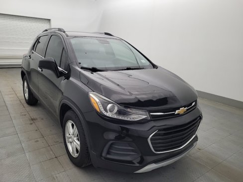 Used 2020 Chevrolet Trax LT w/ LT Convenience Package image 13
