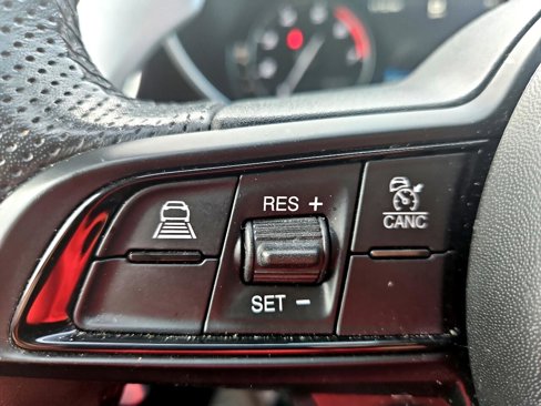 Used 2022 Alfa Romeo Giulia Sprint image 21