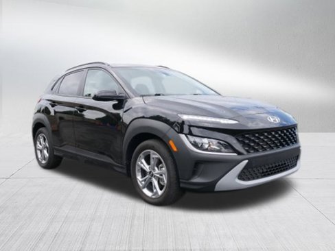 Certified 2023 Hyundai Kona SEL w/ Winter Weather Package image 9