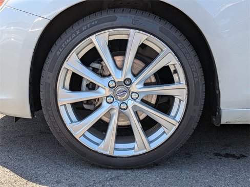 Used 2017 Volvo S60 T5 Inscription image 28