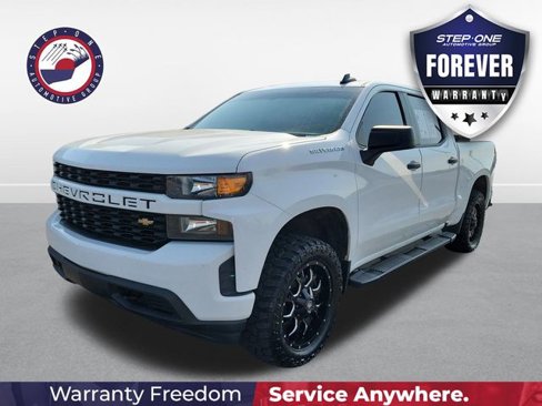 Used 2020 Chevrolet Silverado 1500 Custom w/ Custom Value Package image 1