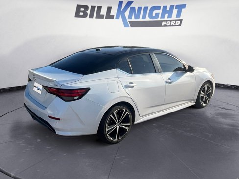 Used 2020 Nissan Sentra SR image 3