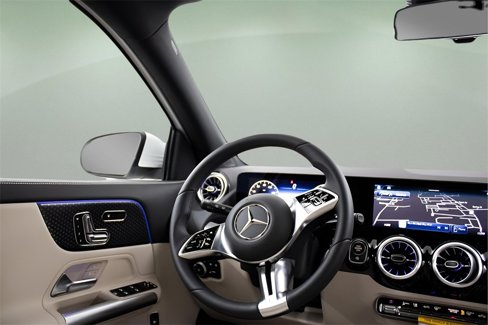 Used 2025 Mercedes-Benz GLA 250 image 31