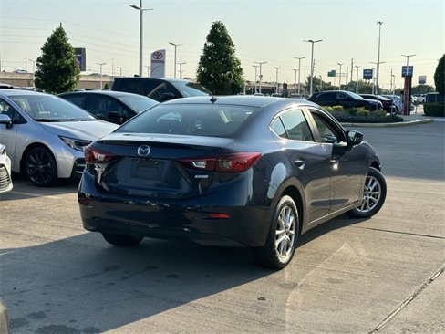 Used 2015 MAZDA MAZDA3 i Touring w/ Technology Package image 5