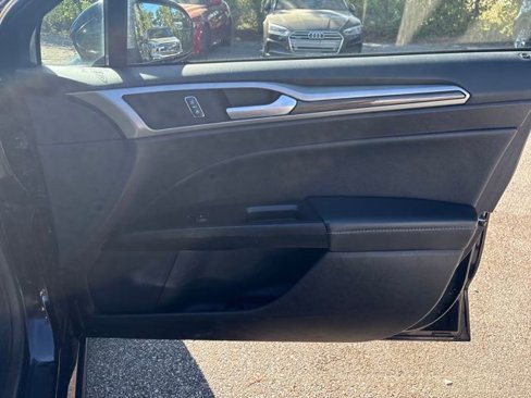 Certified 2018 Ford Fusion SE w/ Fusion SE Technology Package image 42