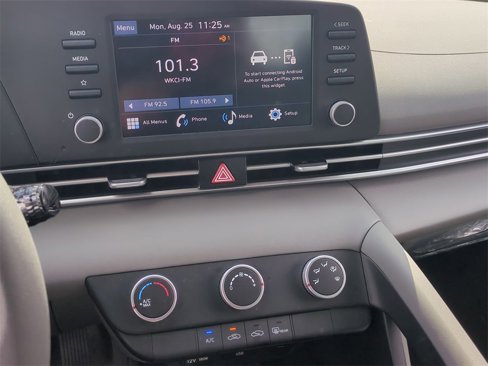 Certified 2024 Hyundai Elantra SE image 16