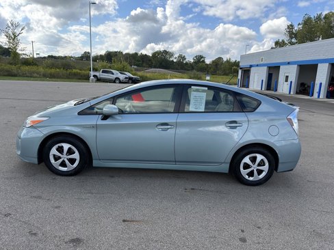 Used 2015 Toyota Prius Three image 2