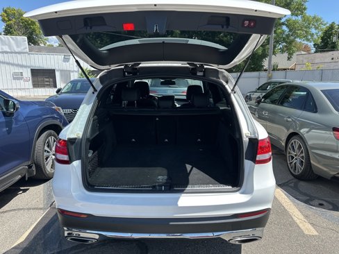 Used 2019 Mercedes-Benz GLC 300 4MATIC image 5
