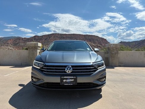 Used 2020 Volkswagen Jetta SEL Premium image 5