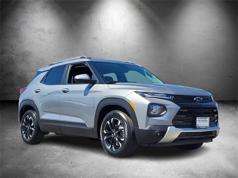 Certified 2023 Chevrolet TrailBlazer LT w/ LPO, Blackout Package image 2