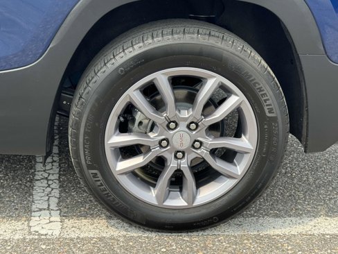 Used 2022 GMC Terrain SLT image 8