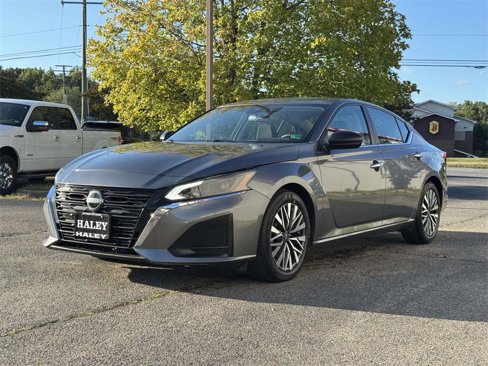 Used 2024 Nissan Altima 2.5 SV image 24