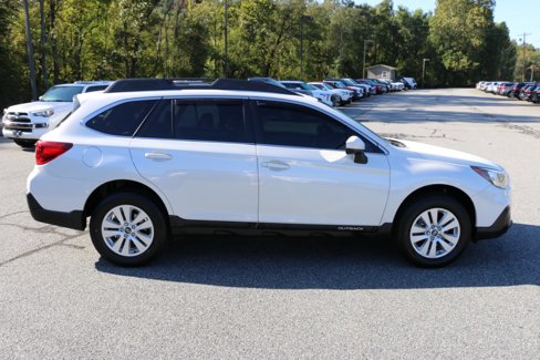Used 2018 Subaru Outback 2.5i Premium image 9