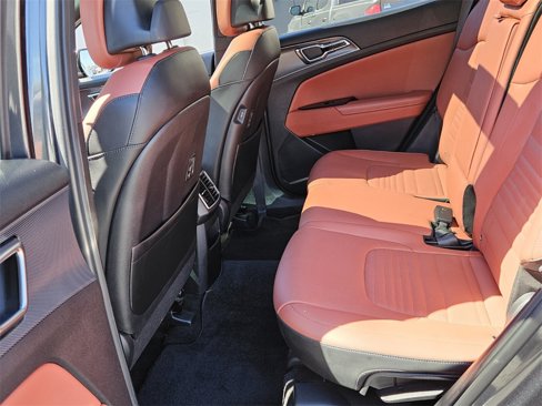 Used 2023 Kia Sportage SX image 5