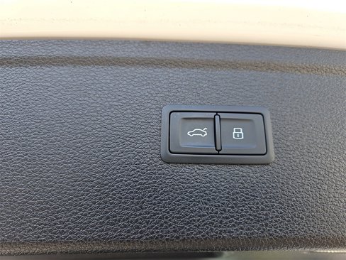 Used 2020 Audi Q5 2.0T Premium w/ Titanium Sport Package image 23