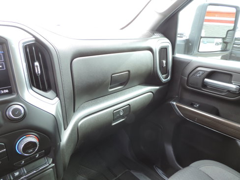Used 2022 Chevrolet Silverado 3500 LT w/ Convenience Package image 11